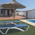 No Grupos - Casas El Palomar * קוניל דה לה פרונטרה