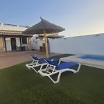 No Grupos - Casas El Palomar קוניל דה לה פרונטרה
